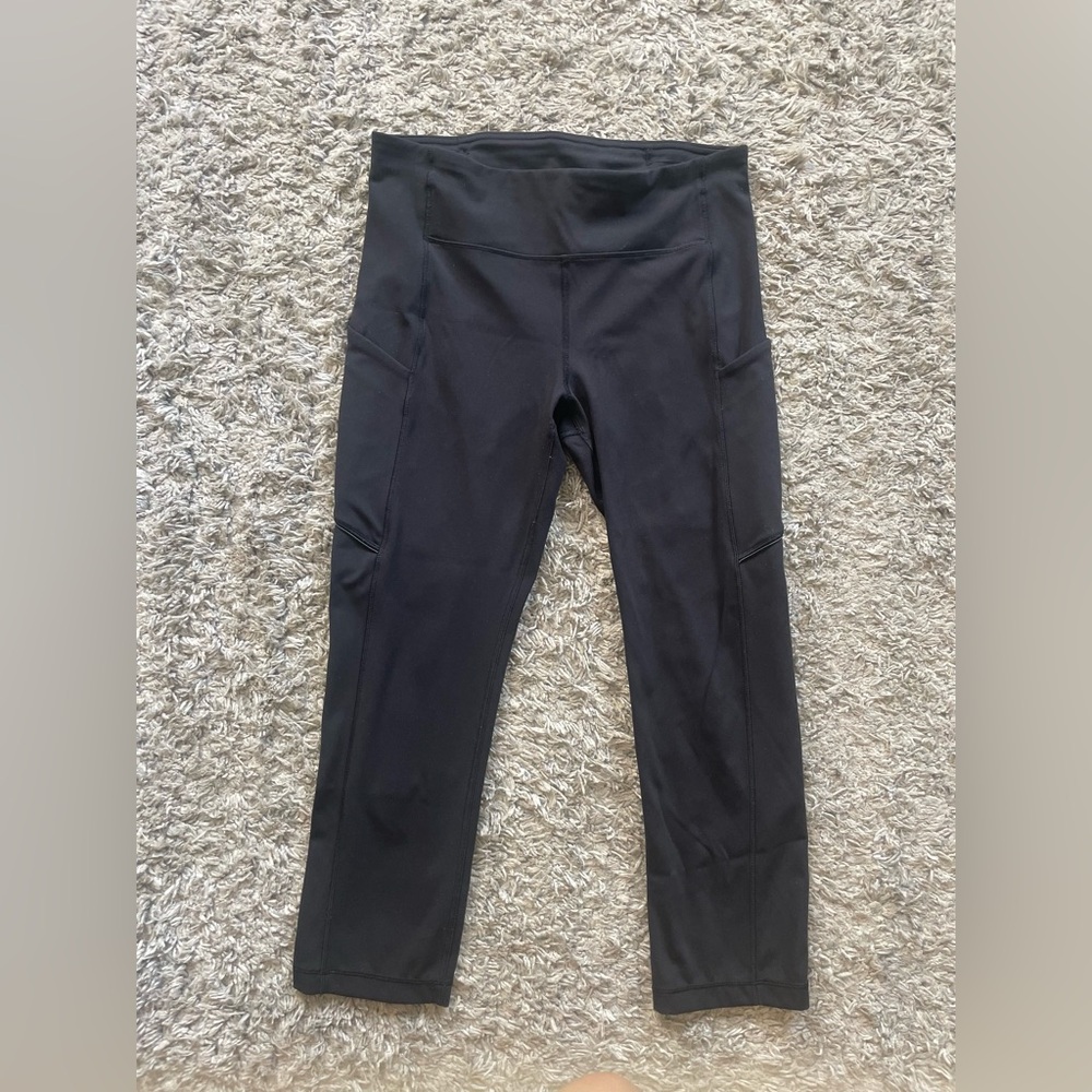 Lululemon capri leggings / black/ sz 6
